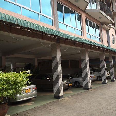 Mc-Elly'S Hotel Arusha Bagian luar foto